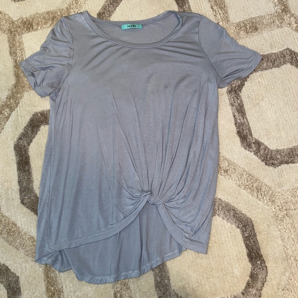 Gray knot top